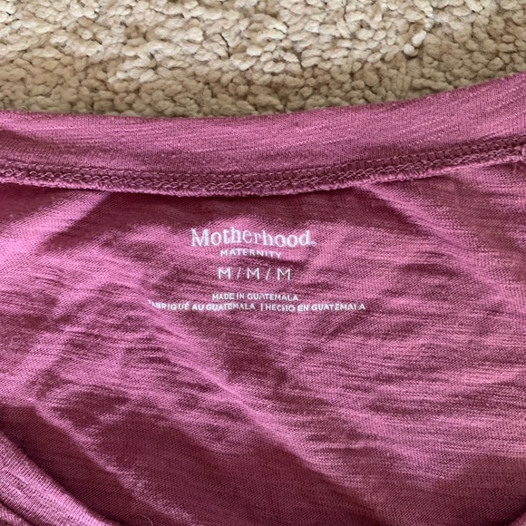 Maternity • Graphic Tee - Picture 2 of 3